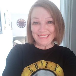 Meet your Posher, Suzanne